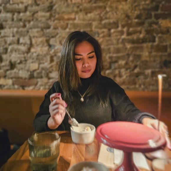 Meet your Posher, Fevie - Picture 3 of 14